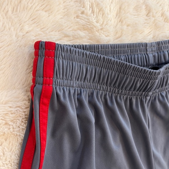 Adidas Gray and Red kids Shorts size youth large - Picture 6 of 8